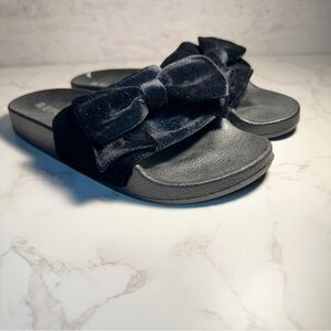Report Women’s Black Slides In Size 8 EUR 39 (item 4)